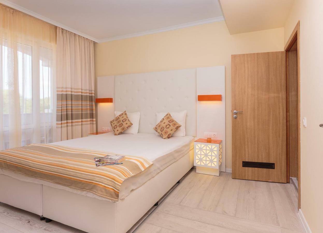 Serenity Bay Hotel Zarewo Exterior foto