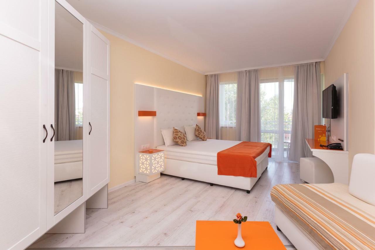 Serenity Bay Hotel Zarewo Exterior foto